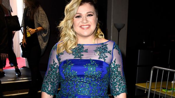 Pop star Kelly Clarkson is the latest victim of mum shaming. Image: Getty.