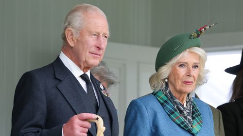 BRAEMAR, İSKOÇYA - EYLÜL 06: Kral Charles III ve Kraliçe Camilla, Braemar Royal Highland Gathering etkinliğine katılıyor. (Fotoğraf: Chris Jackson/Getty Images)