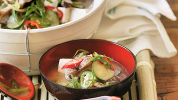 Hotpot with beef, vegetables & tofu