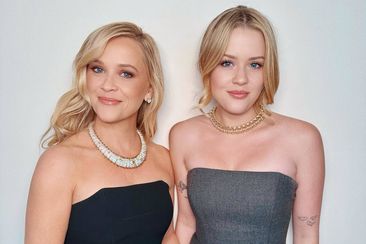Ava Phillippe and Reese Witherspoon