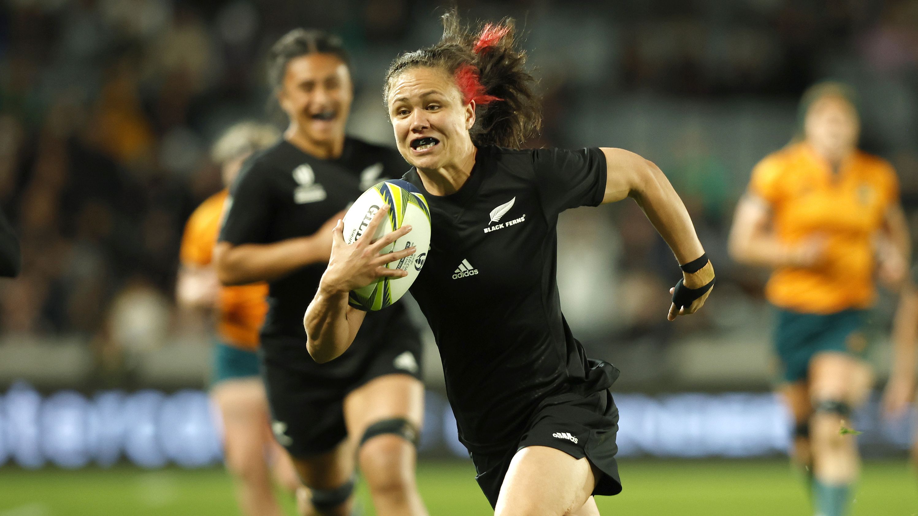 Ruby Tui of New Zealand heads to the try line.