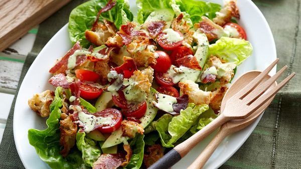 Crunchy BLT salad