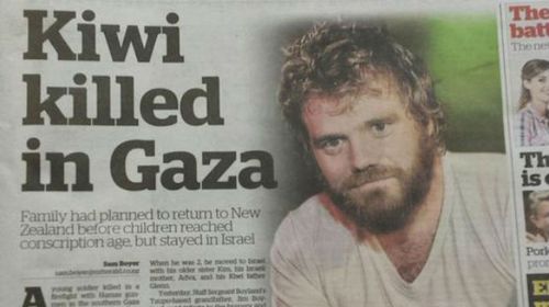 New Zealand paper reports on death of Israeli soldier, uses photo of dead Jackass star