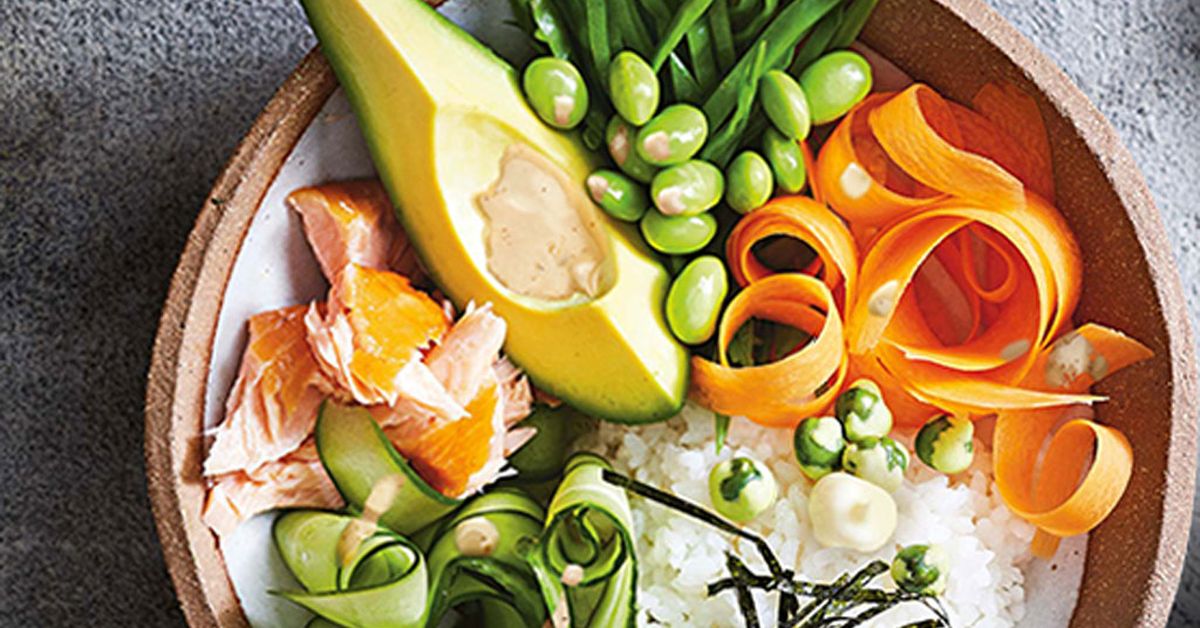 Salmon and avocado poke bowl - 9Kitchen