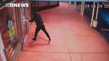 Men steal cheesecakes from Melbourne cake shop