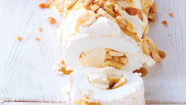 Julie Goodwin's banoffee pavlova roulade_recipe