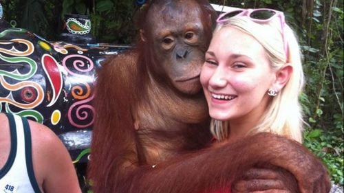 'Dumped' wife auctions ex-husband's half of Bali trip