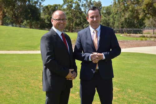 Barry Urban (left) with Labor leader Mark McGowan before news of the scandal broke last year. (AAP) 