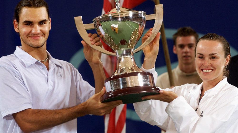 Roger Federer and Martina Hngis after a Hopman Cup win in 2001. (AFP)