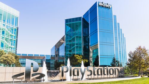 Bureaux de Sony Interactive Entertainment (SIE) dans la Silicon Valley ;  SIE Inc, qui fait partie de Sony Corporation, gère le développement matériel et logiciel de la Playstation