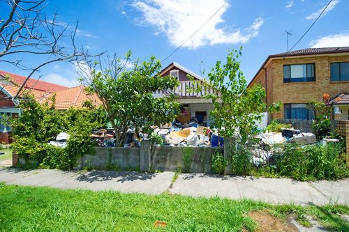 'Long-awaited opportunity': Infamous Bondi home up for sale