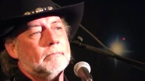 Country music singer killed in gunfight with bounty hunter