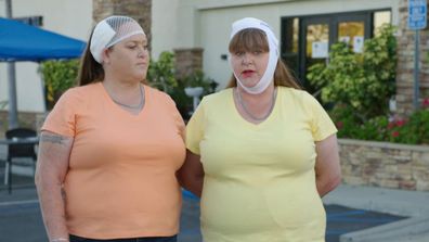 Dr Pimple Popper on 9Now - twins Tracie and Stacie