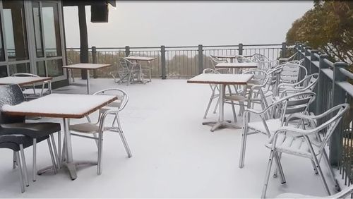 Snow on a verandah at Mount Baw Baw. (Weatherzone)