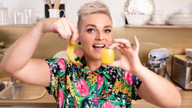 Jane de Graaff swears by the ultimate kiwifruit peeling hack