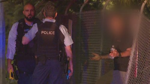 O homem de 47 anos que dirigia uma van parou para ajudar antes de ser agredido. 