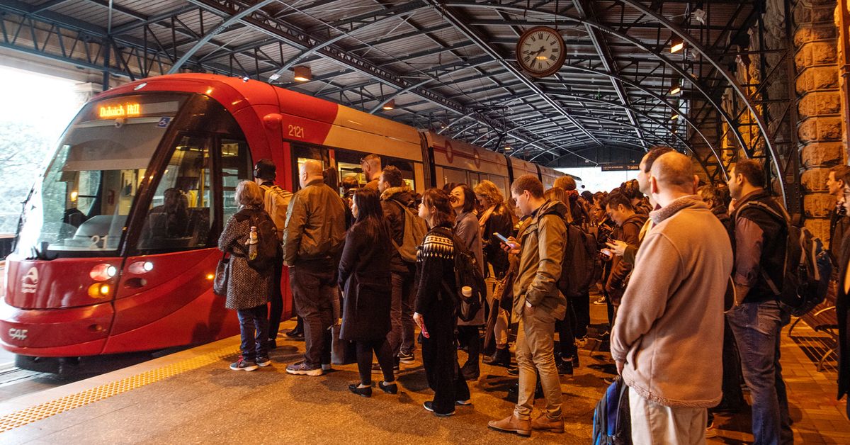 Coronavirus NSW update: Public transport capacity ...