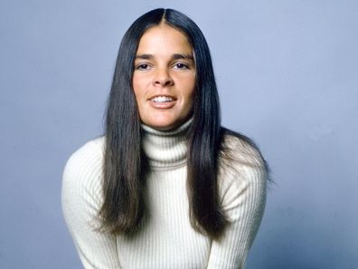 Ikon Aktris dan Gaya Amerika Ali MacGraw sekitar tahun 1970. 