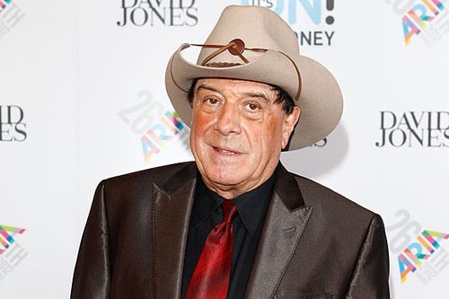 Molly Meldrum dislocates shoulder and cracks four ribs