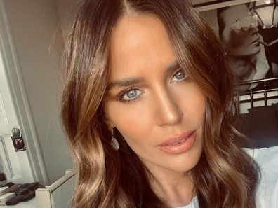 Jodi Anasta selfie