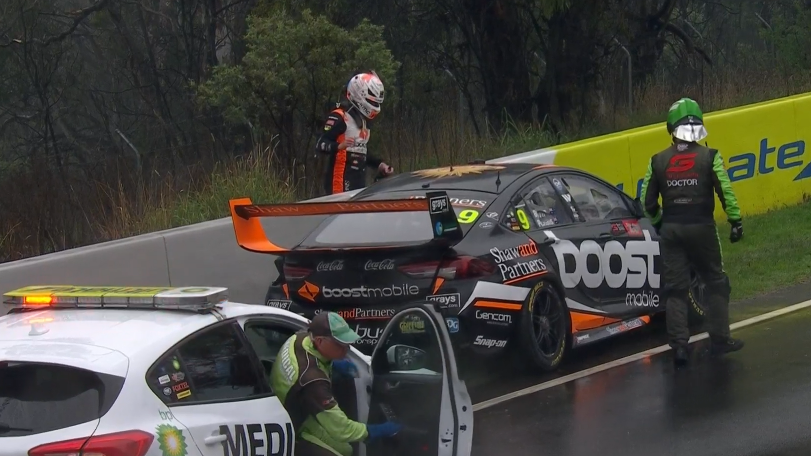 Mayhem at Mount Panorama as deluge causes disaster for Supercars front-runners