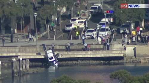 Man drives car into Sydney Harbour