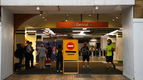 Sydney's train network came grinding to a halt yesterday after disputes between the state government and Rail, Tram and Bus Union broke down. 