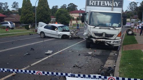 Police had tried to stop the driver of the white Holden Commodore for driving erratically. (Chris O'Keefe/9NEWS)