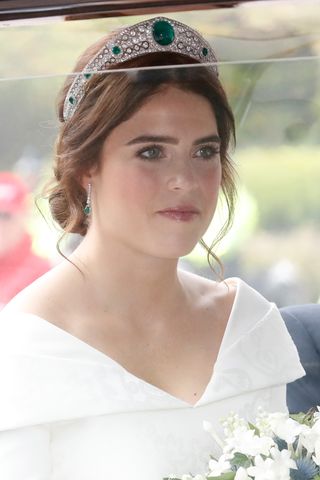 All the details on Princess Eugenie's wedding dress - 9Style