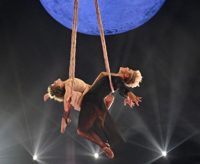 Pink and daughter Willow performing at the Billboard Music award in 2021. 