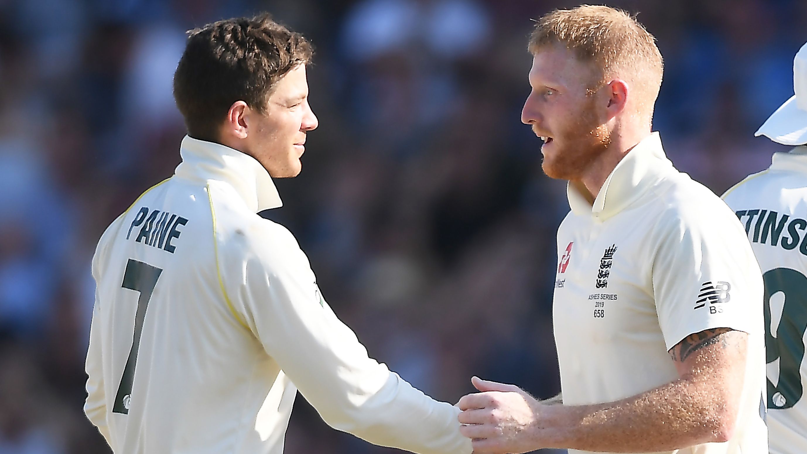 Ben Stokes (r) of England shakes hands with Tim Paine (l) of Australia during Day Four of the 3rd Specsavers Ashes Test match between England and Australia at Headingley on August 25, 2019 in Leeds, England. (Photo by Alex Davidson/Getty Images)