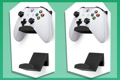 9PR: Game Controller Wall Mount Stand, two pack