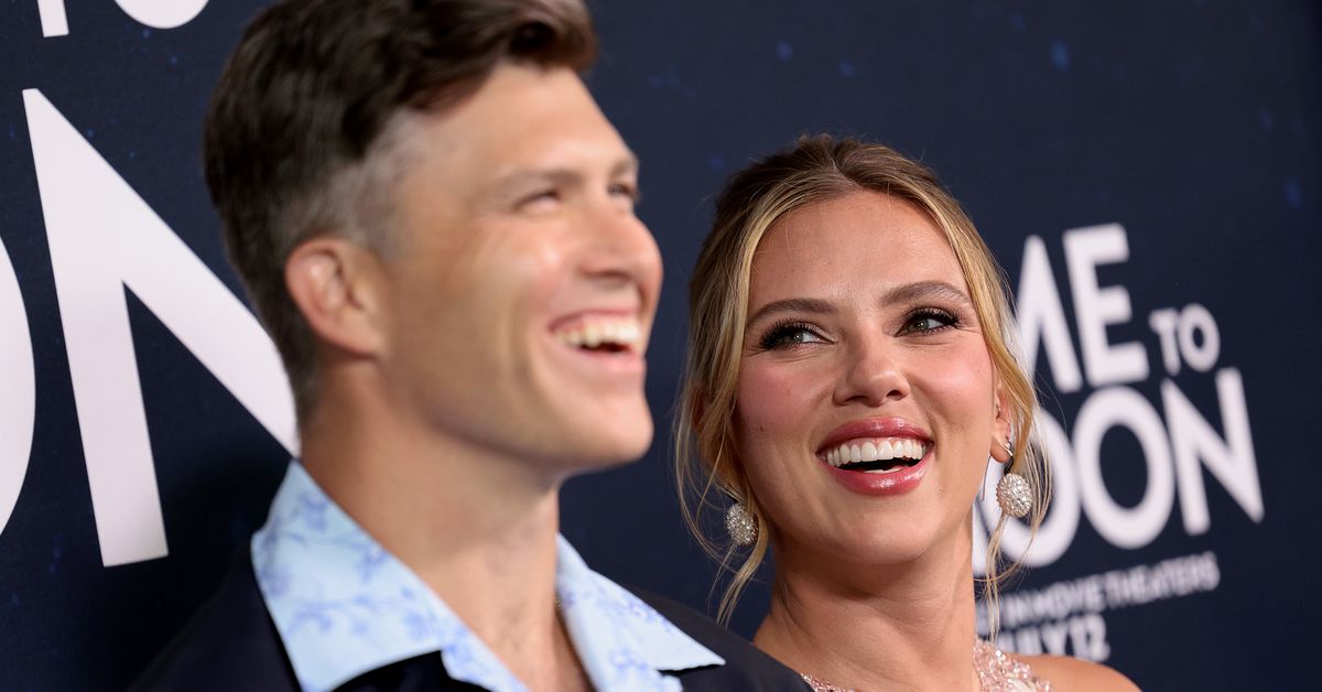 Scarlett’s rare red carpet moment with third husband