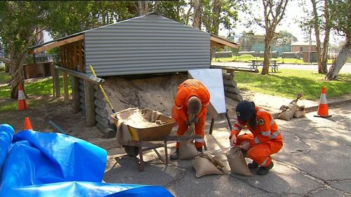 People are being urged to prepare by cleaning their gutters and downpipes. (9NEWS)