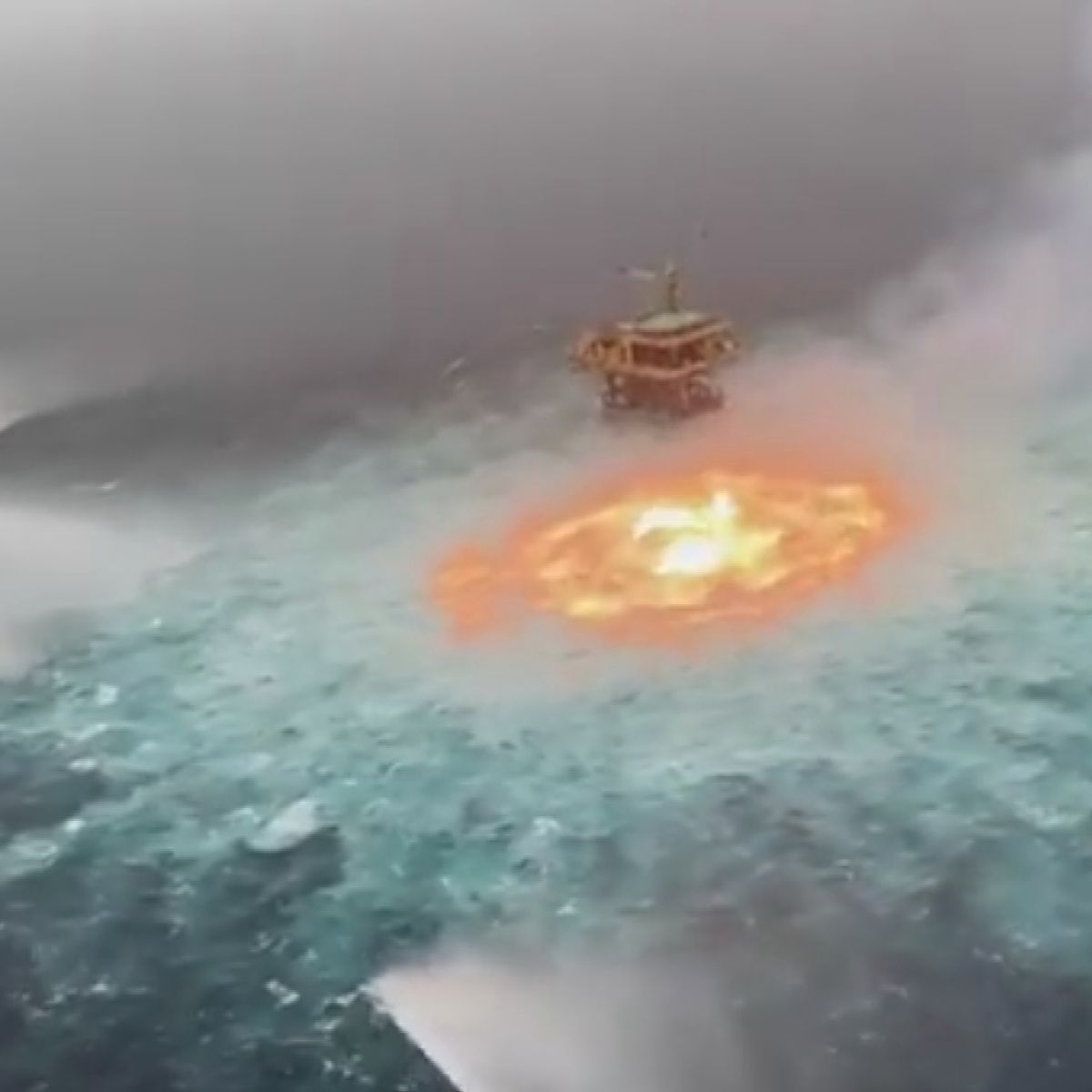 Lightning bolt likely behind underwater gas fireball in Gulf of Mexico