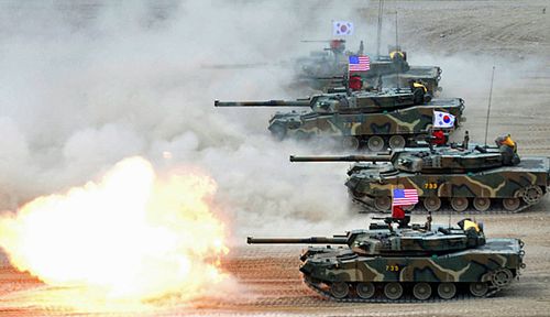 US and South Korean tank units carry out exercises in recent drills. (Photo: AP).