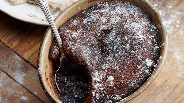 Chocolate self-saucing pudding