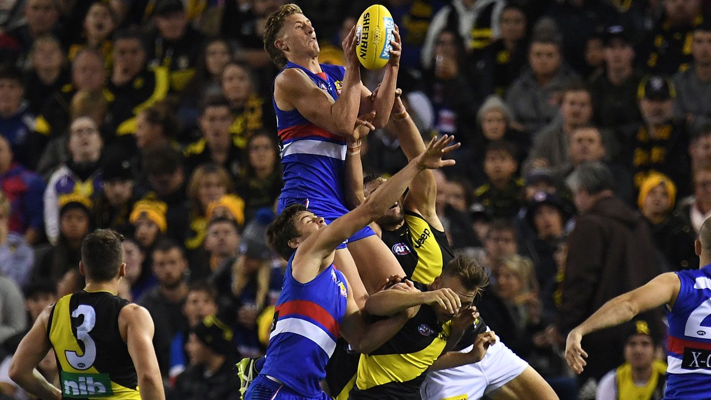 Western Bulldogs overwhelm Richmond