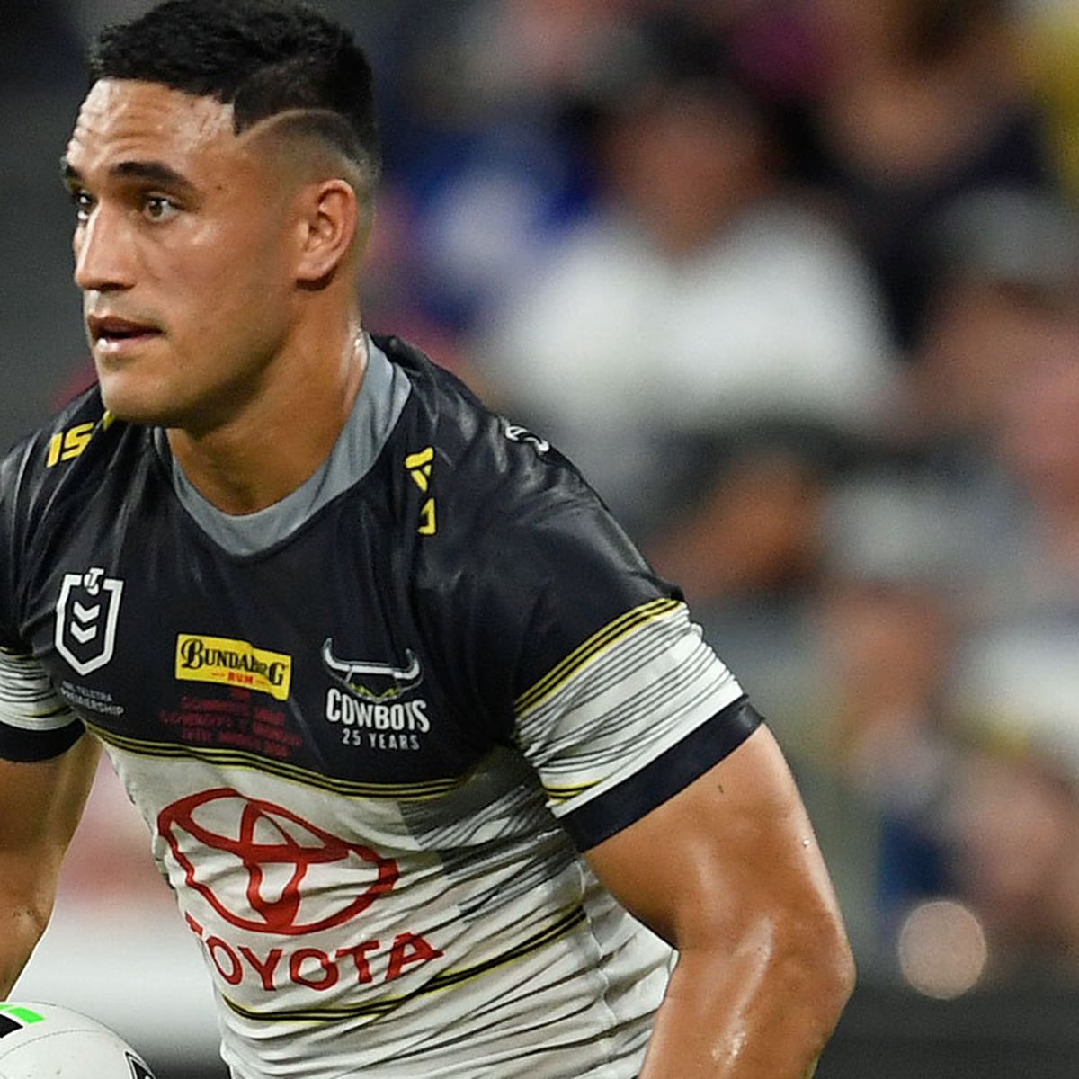 Valentine Holmes signs with North Queensland Cowboys after being