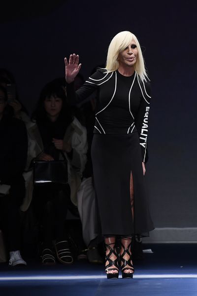 <p>Donatella Versace, Versace, autumn/winter '17</p>
<p><strong>The look:</strong> On message. 'Equality'</p>
<p>&nbsp;</p>