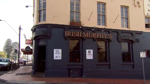The ordeal unfolded at Irish Murphy's pub in Geelong. (9NEWS)