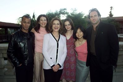 Gilmore Girls cast members, left, Yanic Truesdale, Lauren Graham, Kelly Bishop, Alexis Bledel, Keiko Agena and Scott Patterson at the 17th Annual TCA Awards held at the Ritz-Carlton Hotel in Huntington, CA., Saturday, July 21, 2001.  (photo by Kevin Winter/Getty Images)