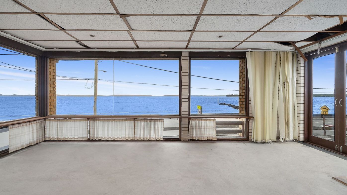 Vintage waterfront house shatters reserve by $1.6 million and doubles price in seven years