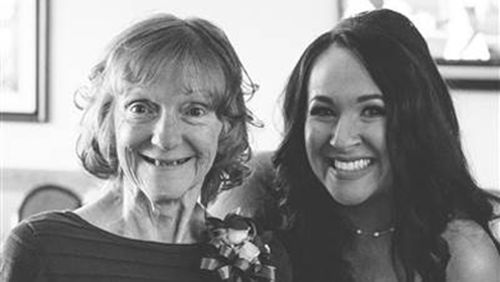 Bride has wedding reception at Alzheimer's nursing home so her mother can attend