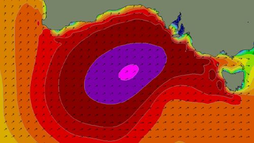 'Biggest waves of the winter' heading for South Australia