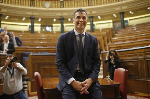 Spanish government falls, Socialist opposition leader takes power