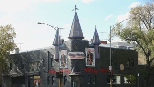 Witches in Britches theatre in Melbourne caught serving bootleg alcohol