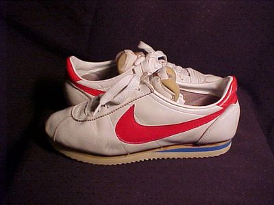 <strong>Nike women's shoes (1976)</strong>