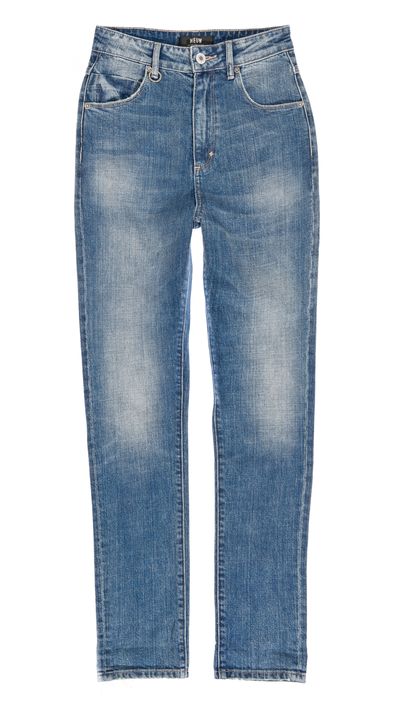 <p>As far as '90s-inspired denim goes, these jeans are like the cast of <em>The Fresh Prince Of Bel-Air</em> and&nbsp;all three Hanson brothers&nbsp;dancing in harmony to the Macarena.</p>