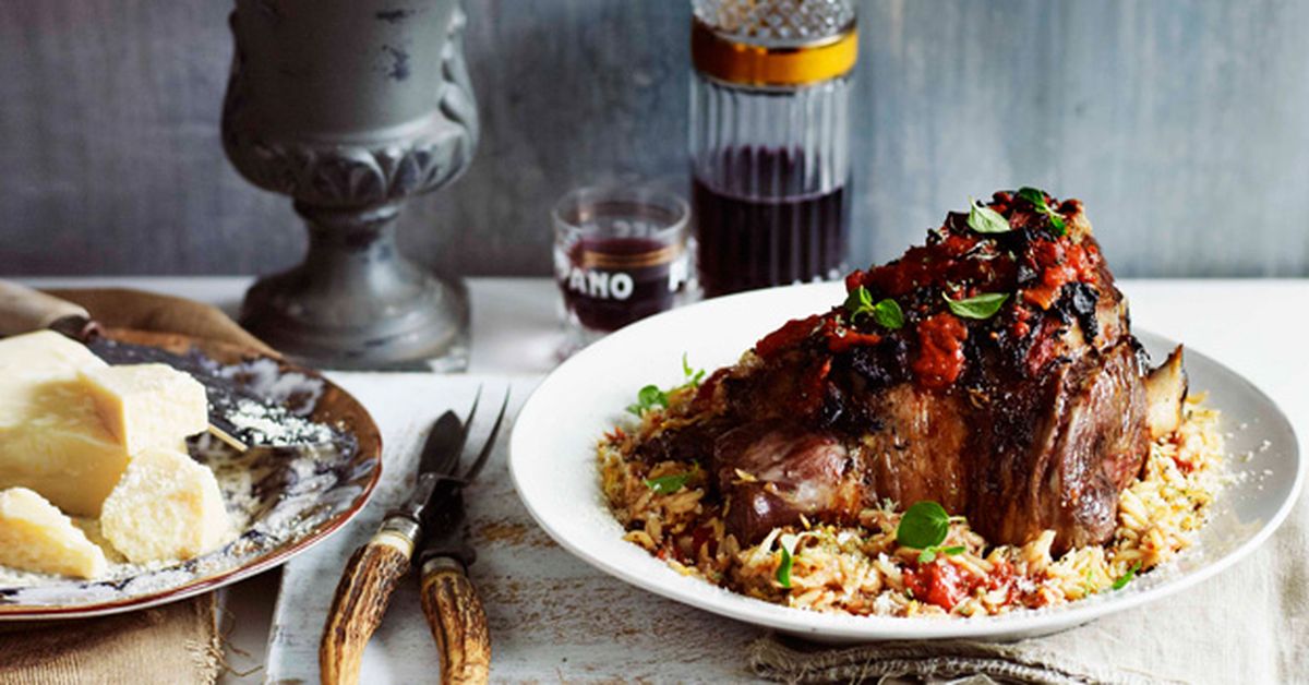 Greek-style roast lamb with pasta - 9Kitchen